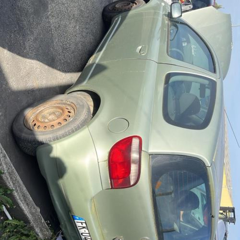 Malle/Hayon arriere TOYOTA YARIS 1 Photo n°18