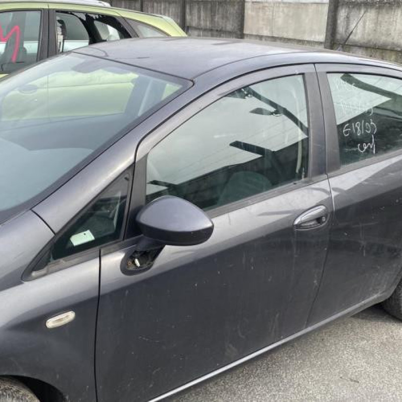 Retroviseur gauche FIAT GRANDE PUNTO Photo n°15