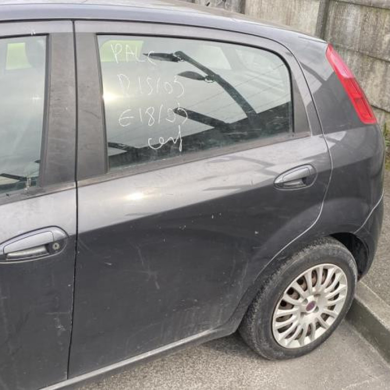 Retroviseur gauche FIAT GRANDE PUNTO Photo n°16