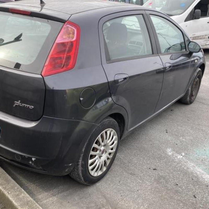 Retroviseur gauche FIAT GRANDE PUNTO Photo n°19