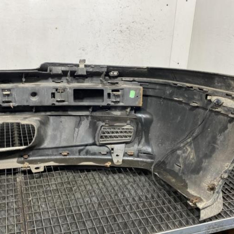 Pare choc avant VOLVO V 40 1 Photo n°4