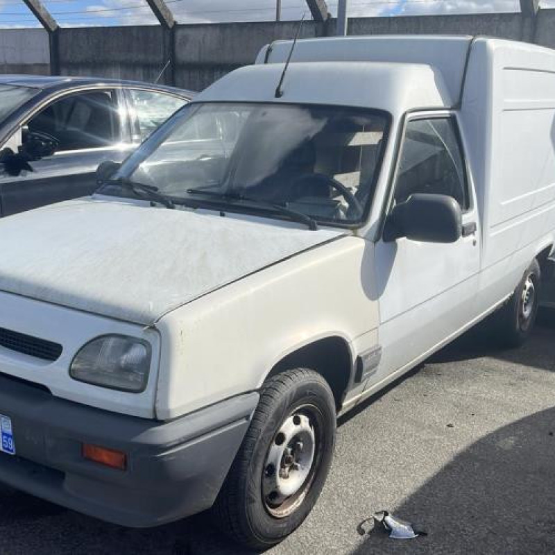 Pare choc avant RENAULT EXPRESS Photo n°7