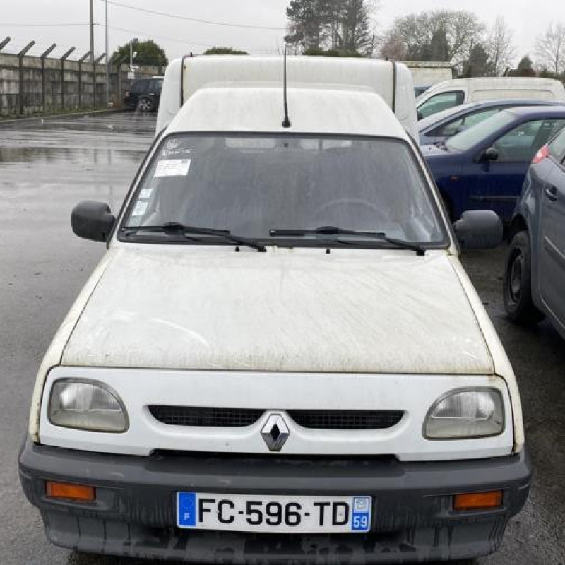Pare choc avant RENAULT EXPRESS Photo n°18