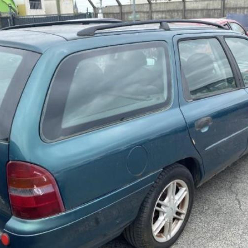 Aile avant droit FORD MONDEO 1 Photo n°8