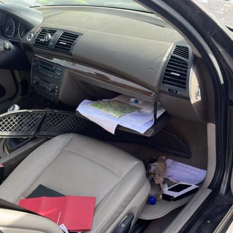 Porte avant droit BMW SERIE 1 E87 Photo n°15