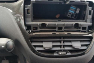 Calculateur moteur PEUGEOT 208 1
