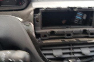 Calculateur moteur PEUGEOT 208 1
