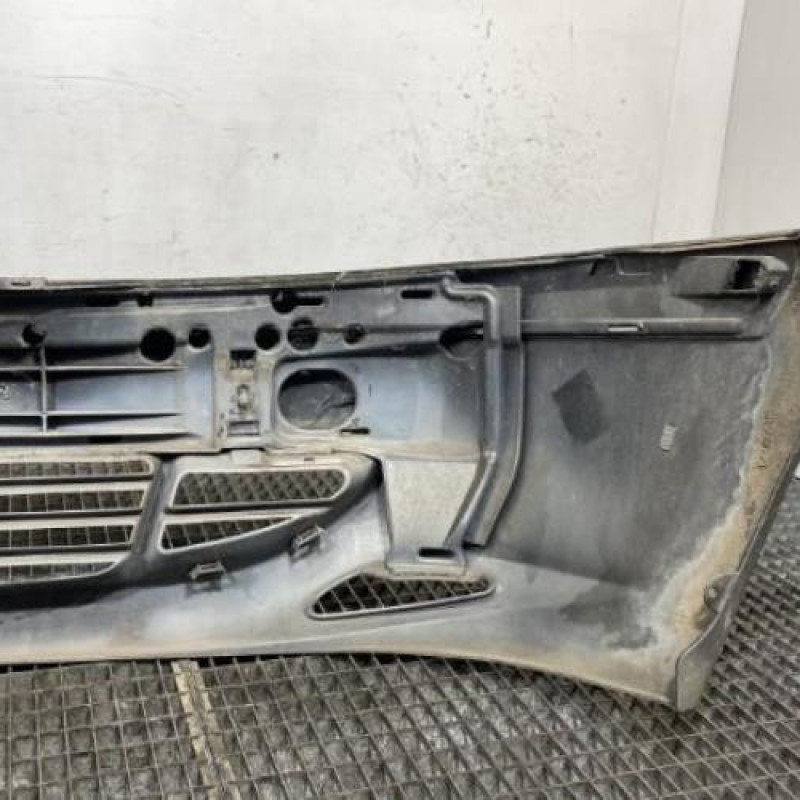 Pare choc avant FORD FIESTA 4 Photo n°4