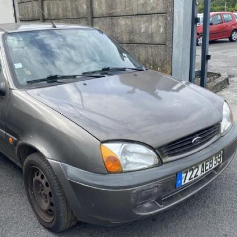 Pare choc avant FORD FIESTA 4 Photo n°8