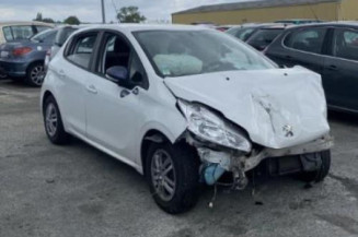 Feu arriere stop central PEUGEOT 208 1