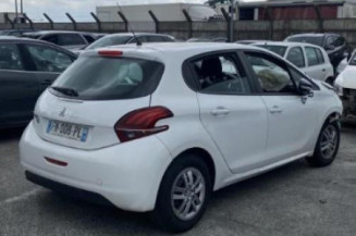 Feu arriere stop central PEUGEOT 208 1