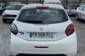 Feu arriere stop central PEUGEOT 208 1