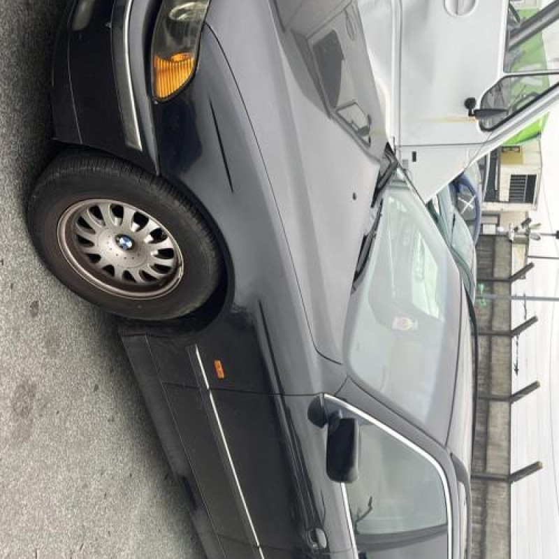 Feu arriere principal gauche (feux) BMW SERIE 5 E39 Photo n°6