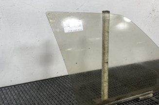 Vitre avant droit PEUGEOT 309