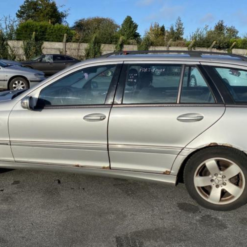 Renfort pare choc avant (traverse) MERCEDES CLASSE C 203 Photo n°13