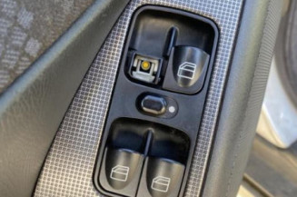 Renfort pare choc avant (traverse) MERCEDES CLASSE C 203