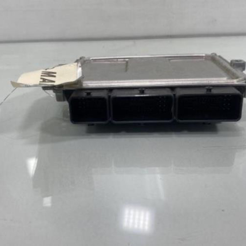 Calculateur moteur RENAULT CLIO 4 Photo n°3