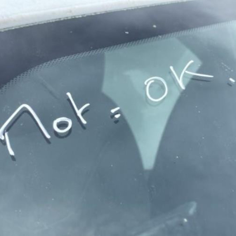 Calculateur moteur RENAULT CLIO 4 Photo n°19