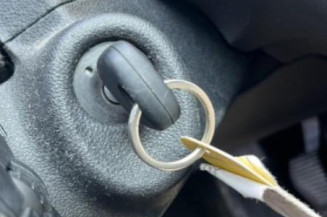 Calculateur moteur PEUGEOT 308 1