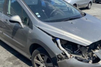 Calculateur moteur PEUGEOT 308 1