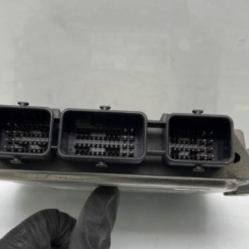 Calculateur PEUGEOT 308 1 SW Photo n°3
