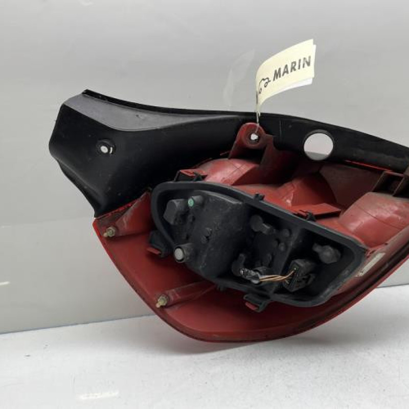 Feu arriere principal droit (feux) RENAULT CLIO 3 Photo n°4