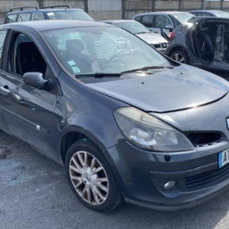 Feu arriere principal droit (feux) RENAULT CLIO 3 Photo n°8