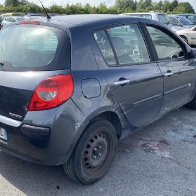 Feu arriere principal droit (feux) RENAULT CLIO 3 Photo n°9