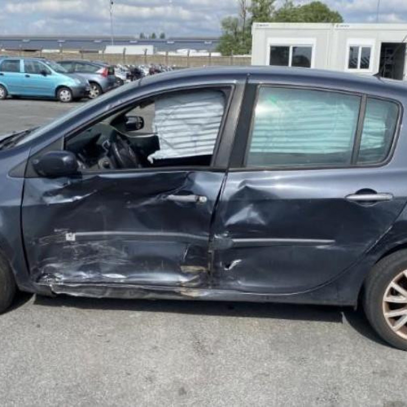 Feu arriere principal droit (feux) RENAULT CLIO 3 Photo n°12