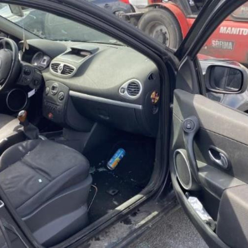 Feu arriere principal droit (feux) RENAULT CLIO 3 Photo n°15