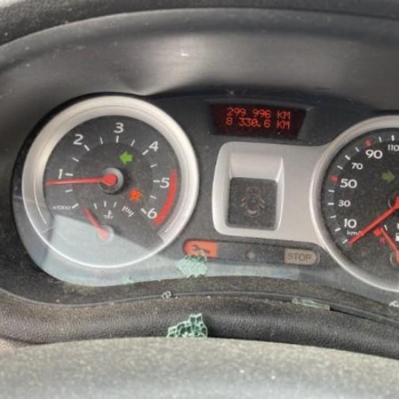 Feu arriere principal droit (feux) RENAULT CLIO 3 Photo n°19