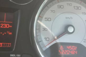 Calculateur moteur PEUGEOT 308 1