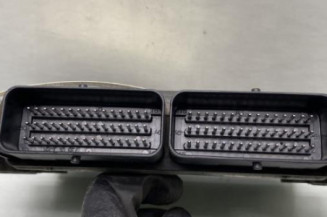 Calculateur moteur RENAULT CLIO 2