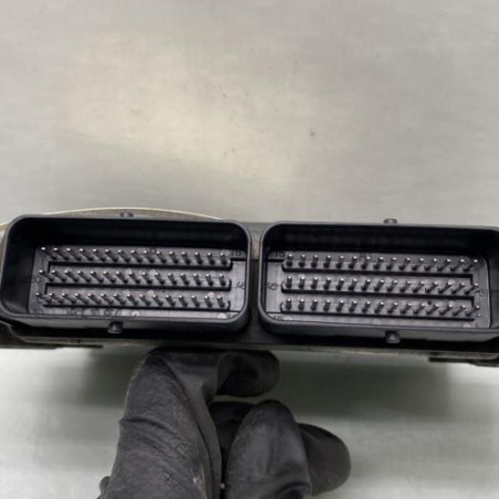 Calculateur moteur RENAULT CLIO 2