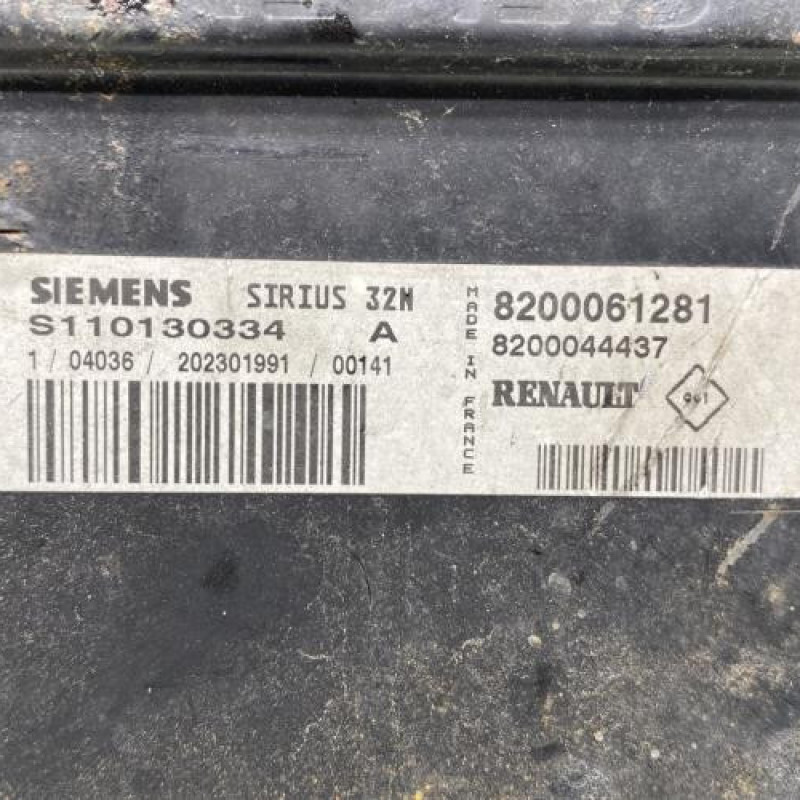 Calculateur RENAULT CLIO 2 Photo n°4