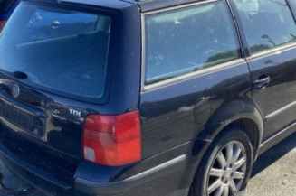 Feu arriere principal droit (feux) VOLKSWAGEN PASSAT 4