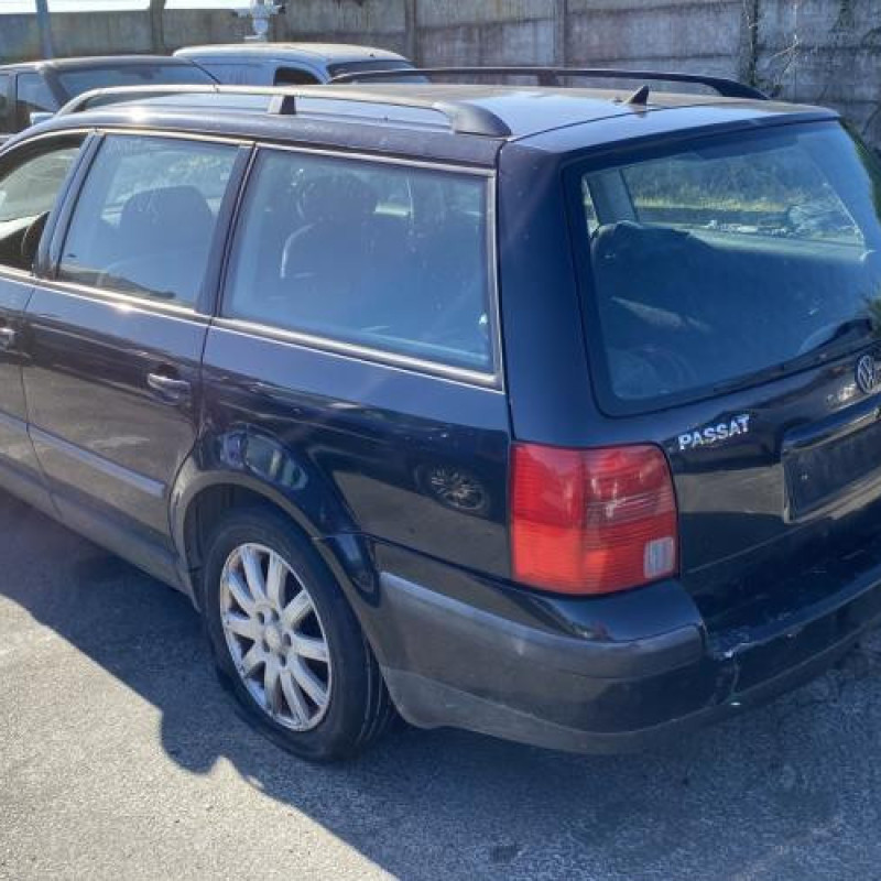 Feu arriere principal droit (feux) VOLKSWAGEN PASSAT 4 Photo n°7