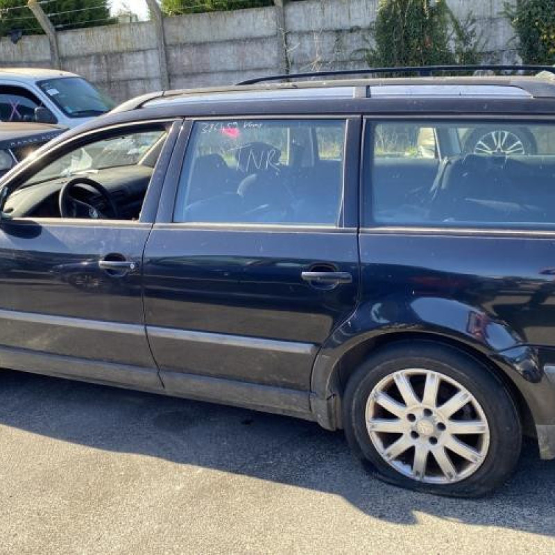 Feu arriere principal droit (feux) VOLKSWAGEN PASSAT 4 Photo n°9