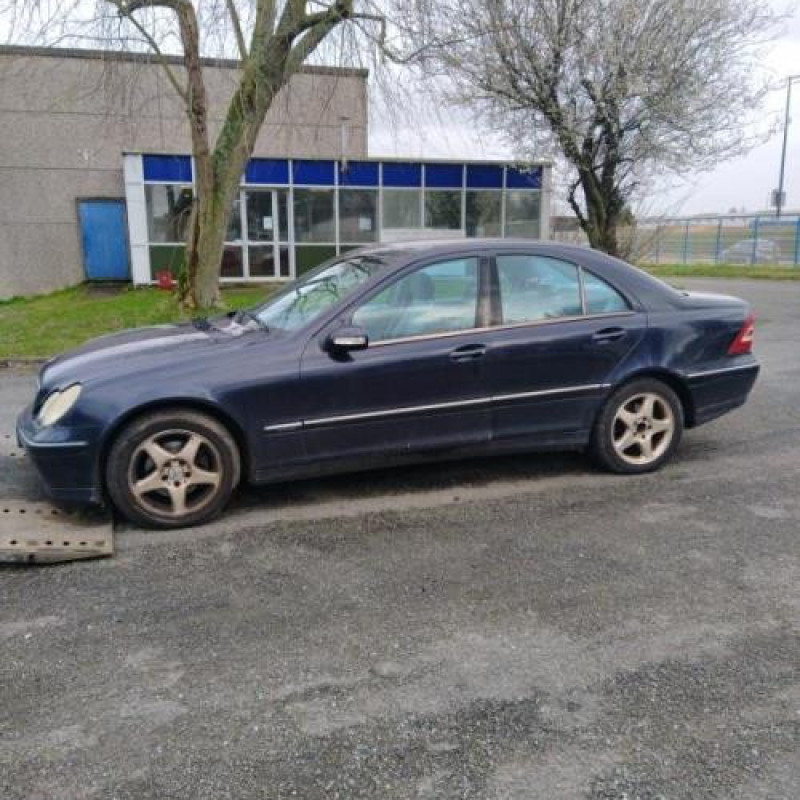 Feu arriere principal droit (feux) MERCEDES CLASSE C 203 Photo n°5