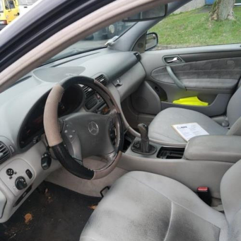 Feu arriere principal droit (feux) MERCEDES CLASSE C 203 Photo n°8