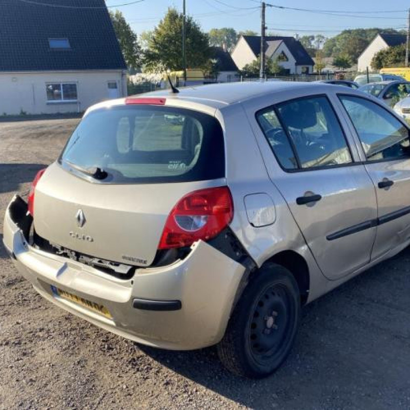Fermeture de capot RENAULT CLIO 3 Photo n°6