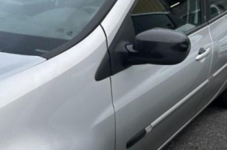 Calculateur moteur RENAULT CLIO 3