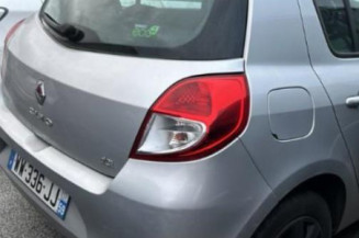 Calculateur moteur RENAULT CLIO 3