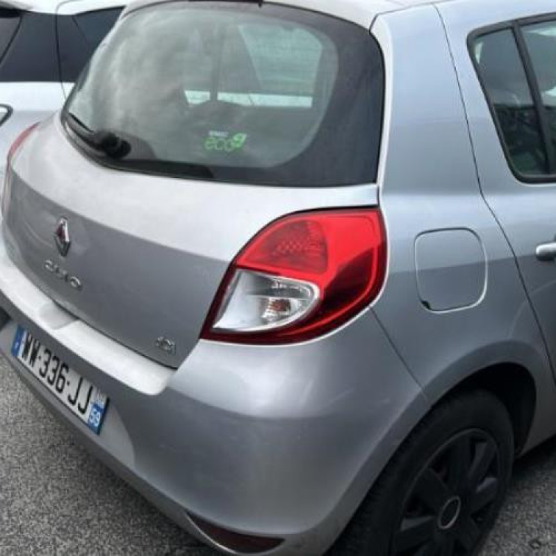 Calculateur RENAULT CLIO 3 Photo n°10