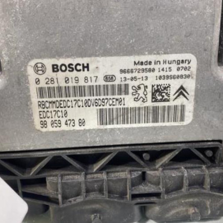 Calculateur moteur PEUGEOT 208 1