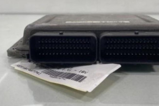 Calculateur moteur RENAULT CLIO 2