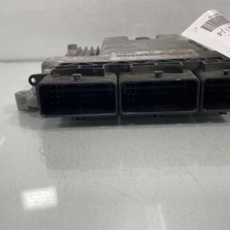Calculateur RENAULT TRAFIC 3 COURT Photo n°3