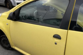 Calculateur moteur PEUGEOT 107