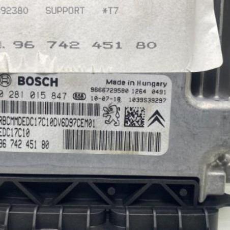 Calculateur moteur PEUGEOT 308 1