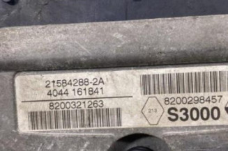 Calculateur moteur RENAULT MEGANE 2